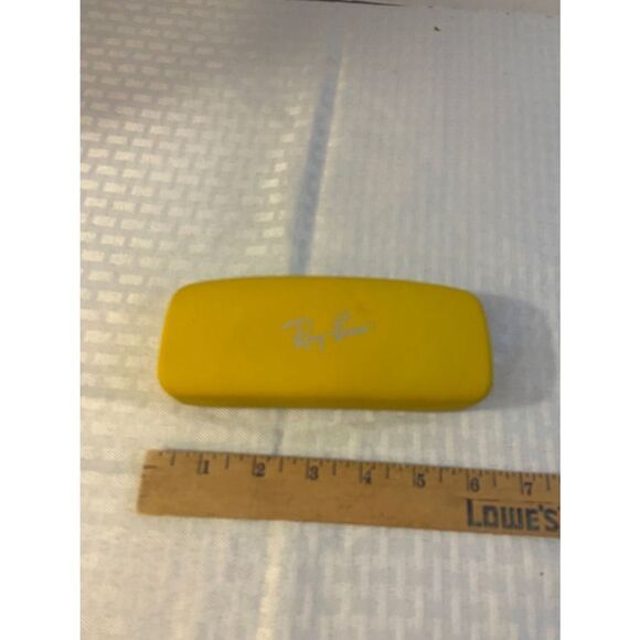 Rayban yellow case 6” - Picture 1 of 3